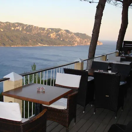 Traditional Family House Casa vacanze Agios Georgios Pagon